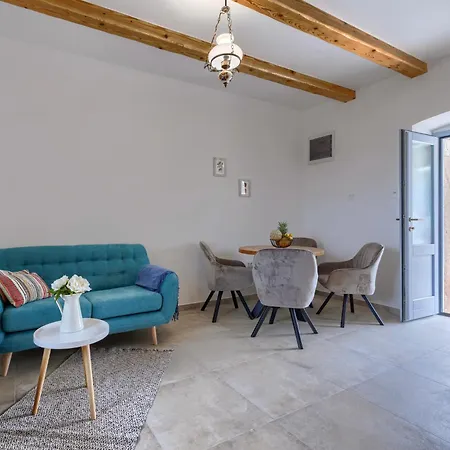 Lucky By Interhome * Пореч