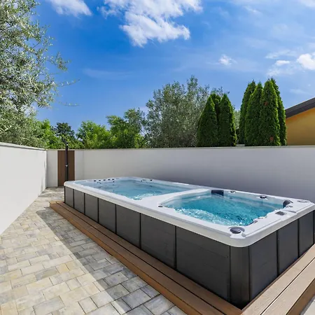 Feriehus Lucky By Interhome Poreč