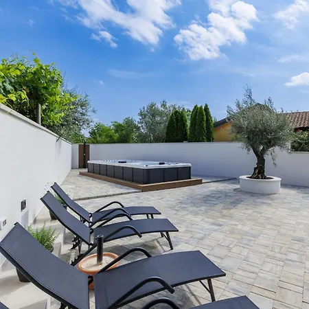 Hébergement de vacances Lucky By Interhome Poreč