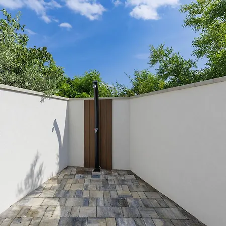 Lucky By Interhome * Poreč